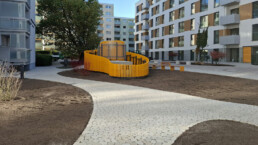 Kameruner Straße wohnhof berlin wedding st raum a landschaftsarchitekten blumers architekten baustelle organische formsprache pflanzinseln